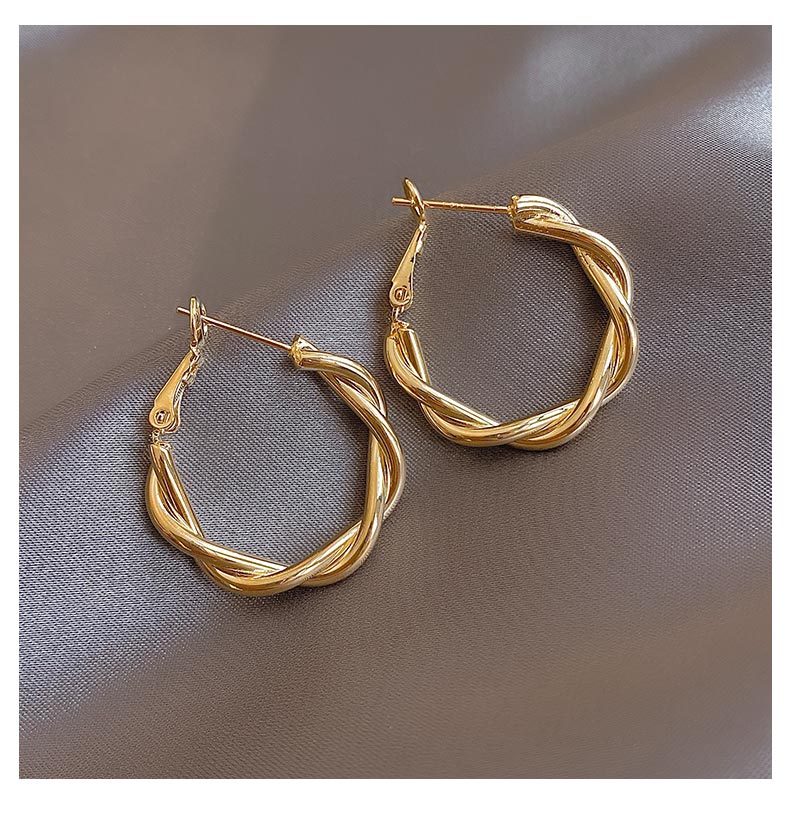 2023 Classic Copper Alloy Smooth Metal Hoop WOMEN Earrings